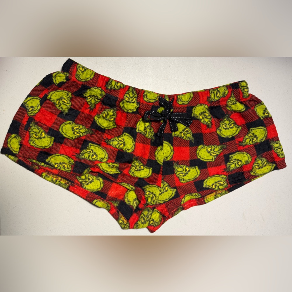 The Grinch Women's Cozy Fleece Pajama Holiday Plaid Shorts – Size L (12/14)